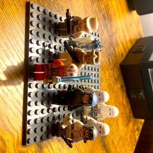 What I'm selling her are some Lego Star Wars Hoth style mini figs
